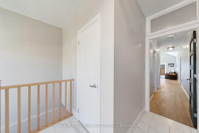 22 Dorchester Blvd S, House attached with 2 bedrooms, 3 bathrooms and 2 parking in St. Catharines ON | Image 32