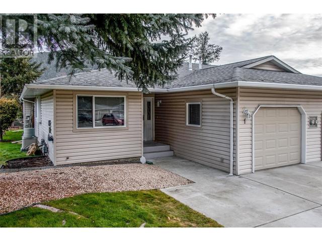 1 - 2675 Pine Avenue, House detached with 2 bedrooms, 2 bathrooms and 3 parking in Lumby BC | Image 2