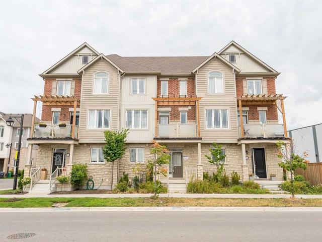 404 Dougall Ave, House attached with 3 bedrooms, 2 bathrooms and 2 parking in Caledon ON | Image 1
