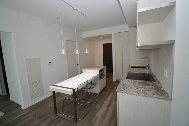 1507 - 197 Yonge St, Condo with 1 bedrooms, 1 bathrooms and null parking in Toronto ON | Image 3