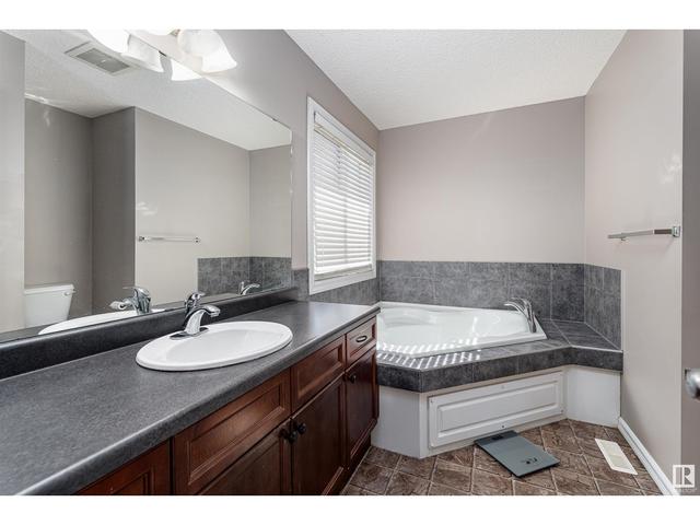 8903 180 Av Nw, House detached with 4 bedrooms, 2 bathrooms and null parking in Edmonton AB | Image 39