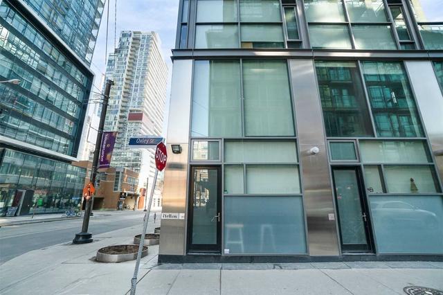 th1 - 25 Oxley St, Townhouse with 2 bedrooms, 3 bathrooms and 1 parking in Toronto ON | Image 25