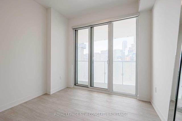 2604 - 15 Queens Quay E, Condo with 2 bedrooms, 1 bathrooms and 1 parking in Toronto ON | Image 5