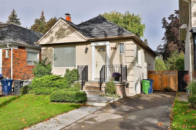 594 Broadway Ave, House detached with 2 bedrooms, 1 bathrooms and 2 parking in Toronto ON | Image 12