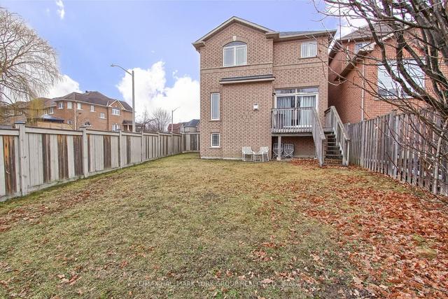139 Estate Garden Dr W, House detached with 3 bedrooms, 3 bathrooms and 6 parking in Richmond Hill ON | Image 35
