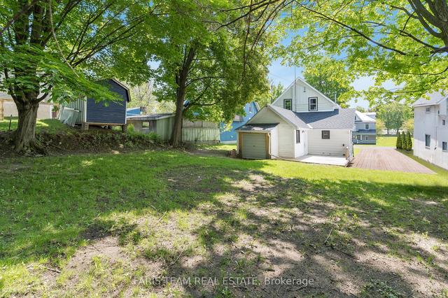 23 Maria St, House detached with 3 bedrooms, 1 bathrooms and 4 parking in Penetanguishene ON | Image 9