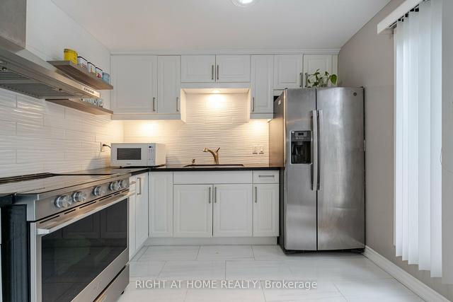 63 - 2605 Woodchester Dr, Townhouse with 3 bedrooms, 3 bathrooms and 2 parking in Mississauga ON | Image 2