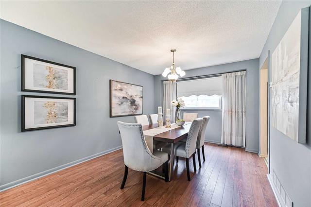 1097 Wildwood Dr, House detached with 4 bedrooms, 3 bathrooms and 6 parking in Newmarket ON | Image 3