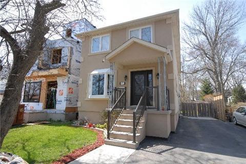 591 Curzon Ave, House detached with 3 bedrooms, 3 bathrooms and 4 parking in Mississauga ON | Image 1