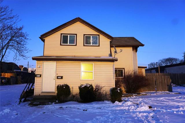 640 Windsor Ave, House detached with 3 bedrooms, 2 bathrooms and 2 parking in Windsor ON | Image 1