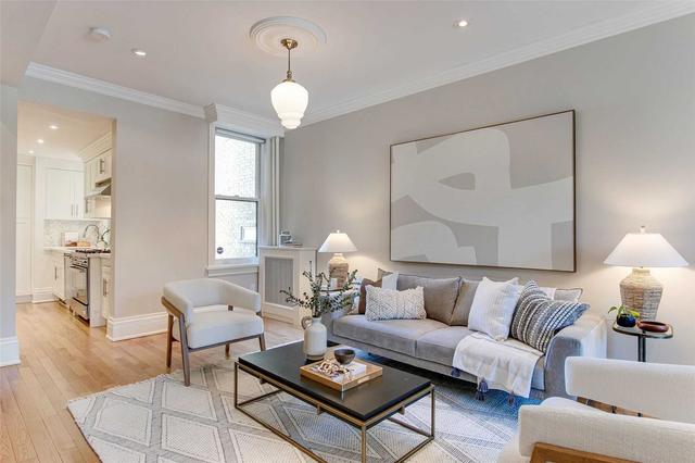 409 Wellesley St E, House attached with 4 bedrooms, 3 bathrooms and 1 parking in Toronto ON | Image 2