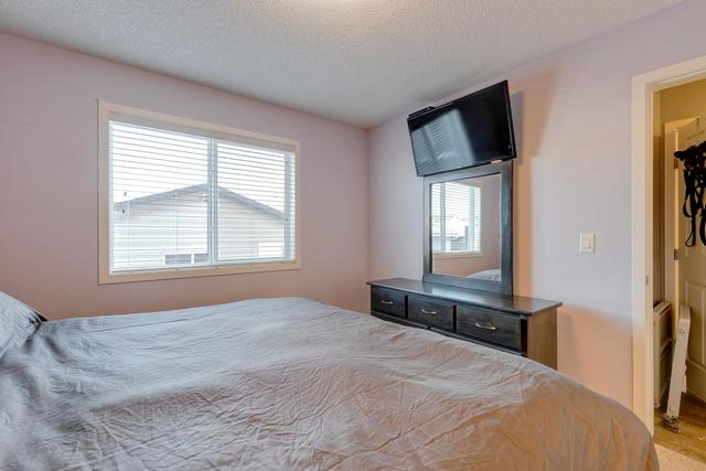 404 Cranberry Circle Se, House detached with 2 bedrooms, 2 bathrooms and 2 parking in Calgary AB | Image 24