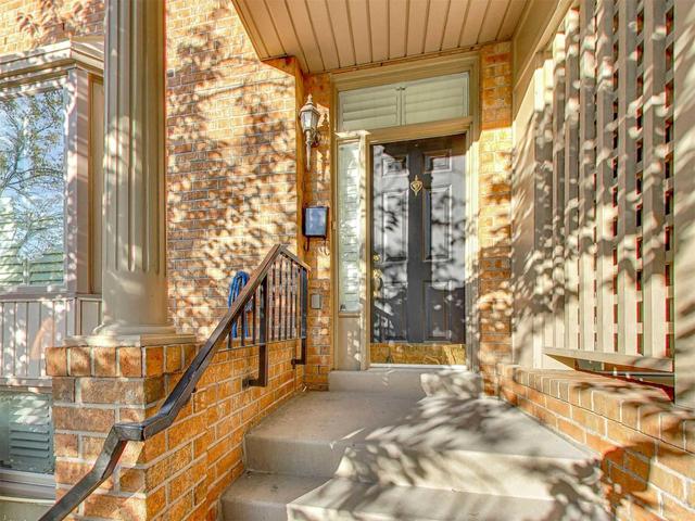 Th 5 - 3589 Kariya Dr, Townhouse with 2 bedrooms, 3 bathrooms and 2 parking in Mississauga ON | Image 2