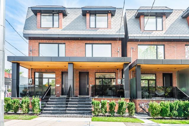 677 Huron St, House semidetached with 3 bedrooms, 5 bathrooms and 1 parking in Toronto ON | Image 1