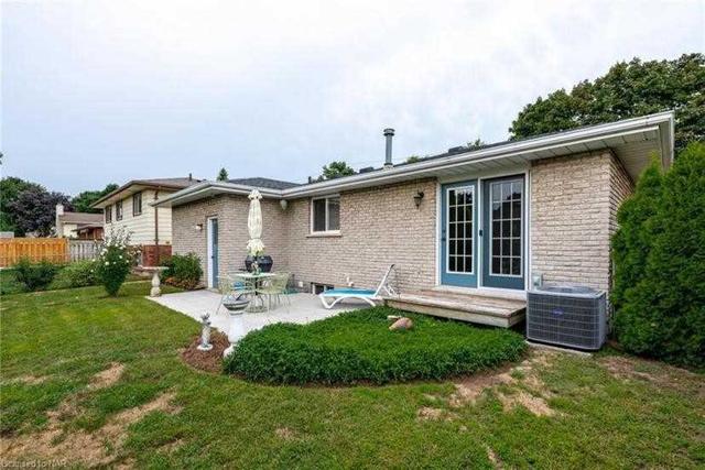 313 Main St, House detached with 2 bedrooms, 2 bathrooms and 5 parking in St. Catharines ON | Image 14