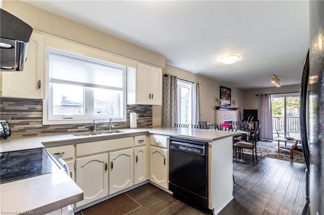 124 Pheasant Run Drive, House detached with 2 bedrooms, 3 bathrooms and 3 parking in Guelph ON | Image 10