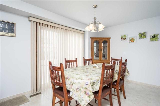 40 Minglehaze Dr, House detached with 4 bedrooms, 4 bathrooms and 4 parking in Toronto ON | Image 9