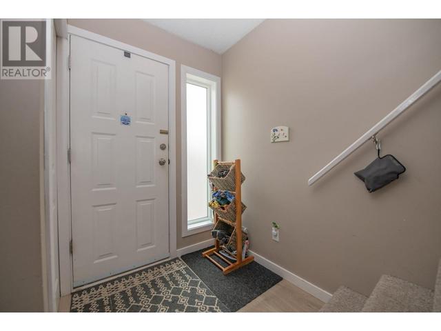 4990 - 25 Avenue Unit# 3, House attached with 2 bedrooms, 1 bathrooms and 2 parking in Vernon BC | Image 4