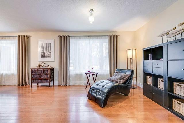 2090 Stonehouse Cres, House detached with 4 bedrooms, 5 bathrooms and 10 parking in Mississauga ON | Image 3