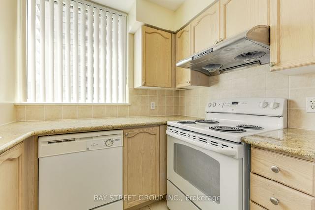 2008 - 23 Hollywood Ave, Condo with 2 bedrooms, 2 bathrooms and 1 parking in Toronto ON | Image 6