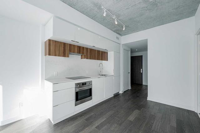 2812 - 185 Roehampton Ave, Condo with 1 bedrooms, 1 bathrooms and 0 parking in Toronto ON | Image 10