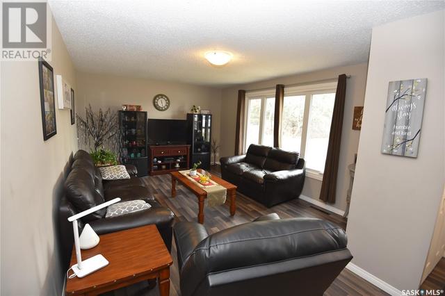 120 5th Street E, House detached with 4 bedrooms, 2 bathrooms and null parking in Nipawin SK | Image 9