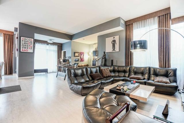 Th07 - 33 Singer Crt, Townhouse with 3 bedrooms, 4 bathrooms and 2 parking in Toronto ON | Image 5
