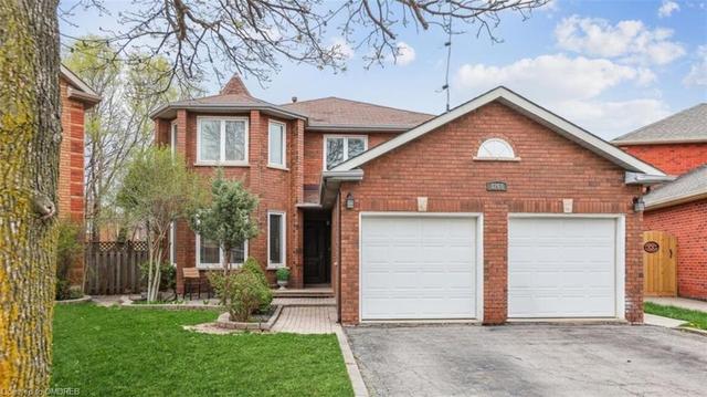3268 Charlebrook Court, House detached with 6 bedrooms, 3 bathrooms and 6 parking in Mississauga ON | Image 1