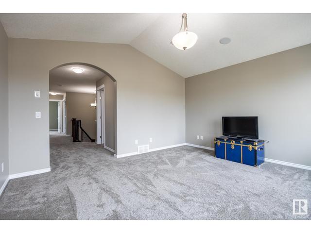 6323 18 Av Sw, House detached with 5 bedrooms, 3 bathrooms and null parking in Edmonton AB | Image 39
