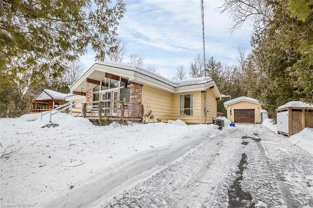 1804 Champlain Road, House detached with 3 bedrooms, 1 bathrooms and 7 parking in Tiny ON | Image 1