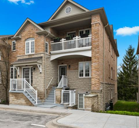 28 - 520 Silken Laumann Dr, Townhouse with 2 bedrooms, 2 bathrooms and 2 parking in Newmarket ON | Card Image