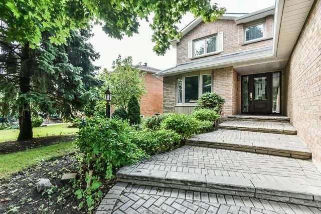 80 Carrington Dr, House detached with 4 bedrooms, 4 bathrooms and 2 parking in Richmond Hill ON | Image 2