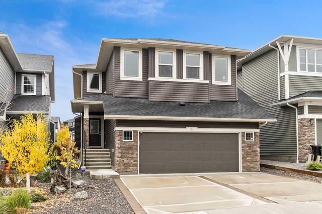 84 Crestbrook Way Sw, House detached with 4 bedrooms, 2 bathrooms and 4 parking in Calgary AB | Image 1