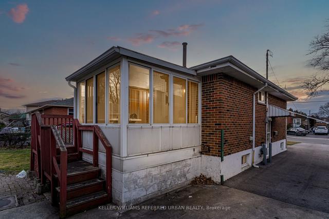 80 Cameo Ave, House detached with 3 bedrooms, 2 bathrooms and 5 parking in Hamilton ON | Image 35