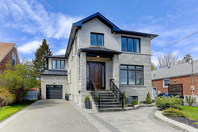 22 Innismore Cres, House detached with 3 bedrooms, 5 bathrooms and 5 parking in Toronto ON | Image 12