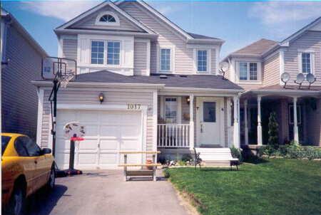 1017 Glenbourne Dr, House detached with 3 bedrooms, 2 bathrooms and 4 parking in Oshawa ON | Image 1
