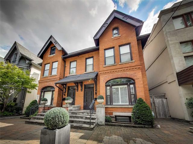 unit 1 - 19 Lowther Ave, House detached with 2 bedrooms, 2 bathrooms and 1 parking in Toronto ON | Image 1