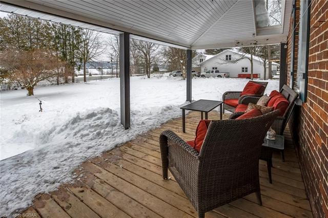 284 Champlain Road, House detached with 8 bedrooms, 3 bathrooms and null parking in Penetanguishene ON | Image 3