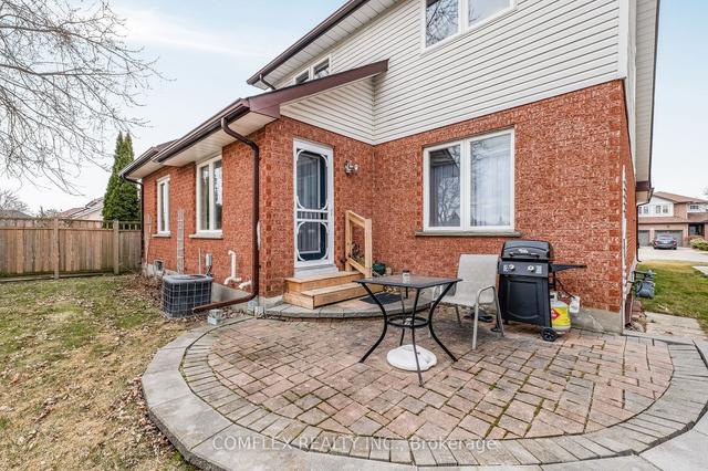 952 Deer Valley Dr, House detached with 3 bedrooms, 3 bathrooms and 6 parking in Oshawa ON | Image 31