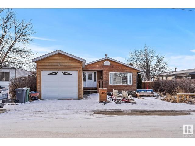 5105 64 Av, House detached with 3 bedrooms, 2 bathrooms and null parking in Ponoka AB | Image 2