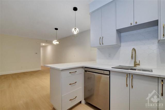 b - 531 Broadhead Avenue, Condo with 2 bedrooms, 2 bathrooms and 1 parking in Ottawa ON | Image 14