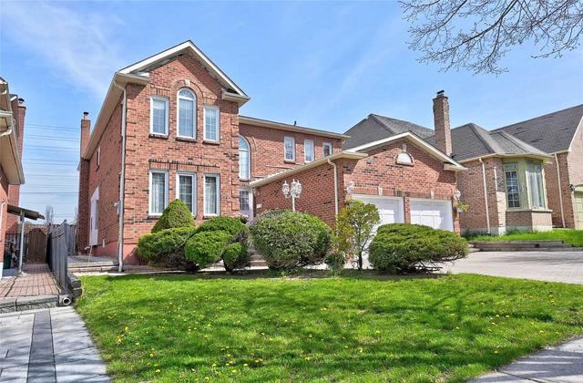 26 Cavalry Tr, House detached with 4 bedrooms, 3 bathrooms and 6 parking in Markham ON | Card Image