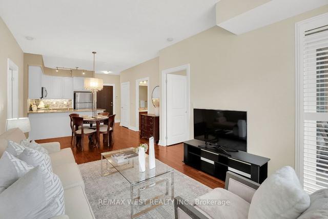 324 - 180 John West Way, Condo with 2 bedrooms, 2 bathrooms and 2 parking in Aurora ON | Image 6
