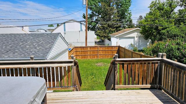 4818 52 Street, House detached with 3 bedrooms, 2 bathrooms and 5 parking in Olds AB | Image 39