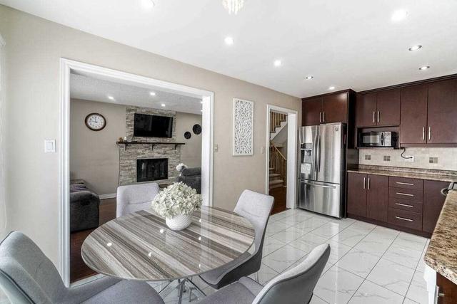 132 Leeward Dr, House detached with 4 bedrooms, 4 bathrooms and 3 parking in Brampton ON | Image 4