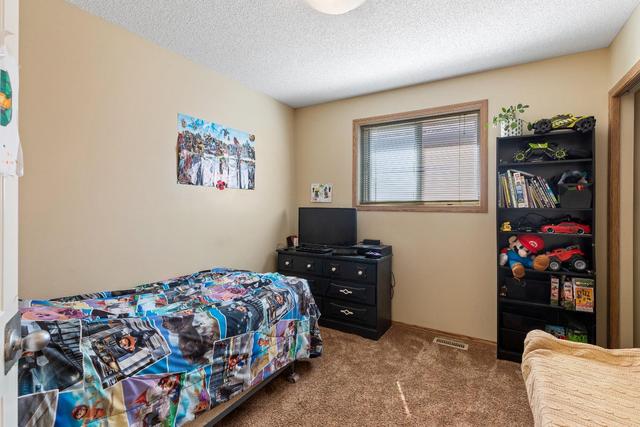 302 Covecreek Close Ne, House detached with 3 bedrooms, 2 bathrooms and 4 parking in Calgary AB | Image 22