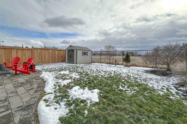 31 Kinross Ave, House detached with 4 bedrooms, 4 bathrooms and 4 parking in Whitby ON | Image 17
