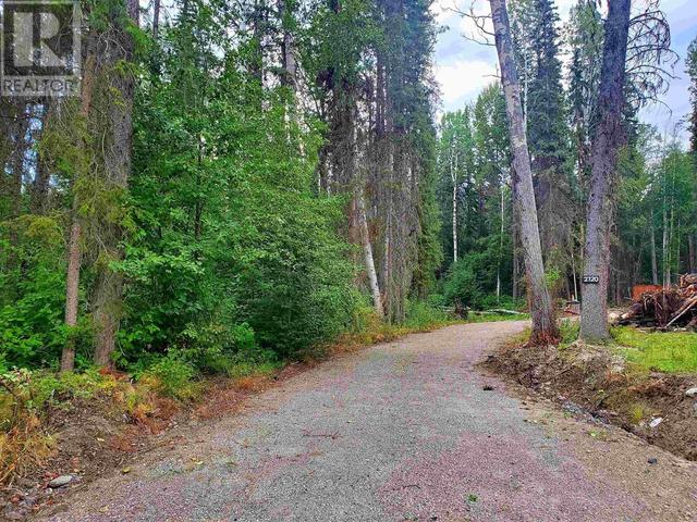 2720 Eagle Creek Road, Home with 1 bedrooms, 1 bathrooms and null parking in Cariboo H BC | Image 4