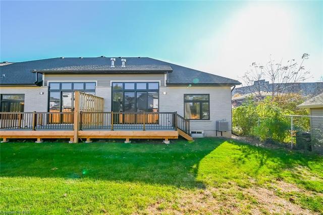 45a Lakeshore Road, House attached with 2 bedrooms, 2 bathrooms and 4 parking in St. Catharines ON | Image 37