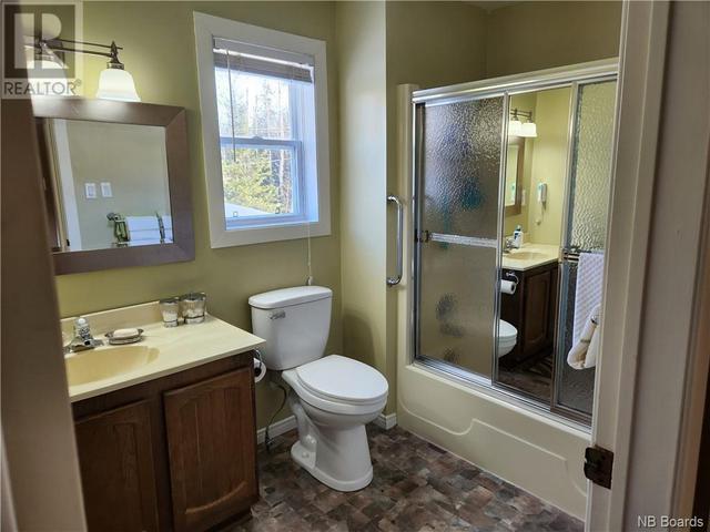 3633 Route 180, House detached with 4 bedrooms, 3 bathrooms and null parking in Bathurst NB | Image 28